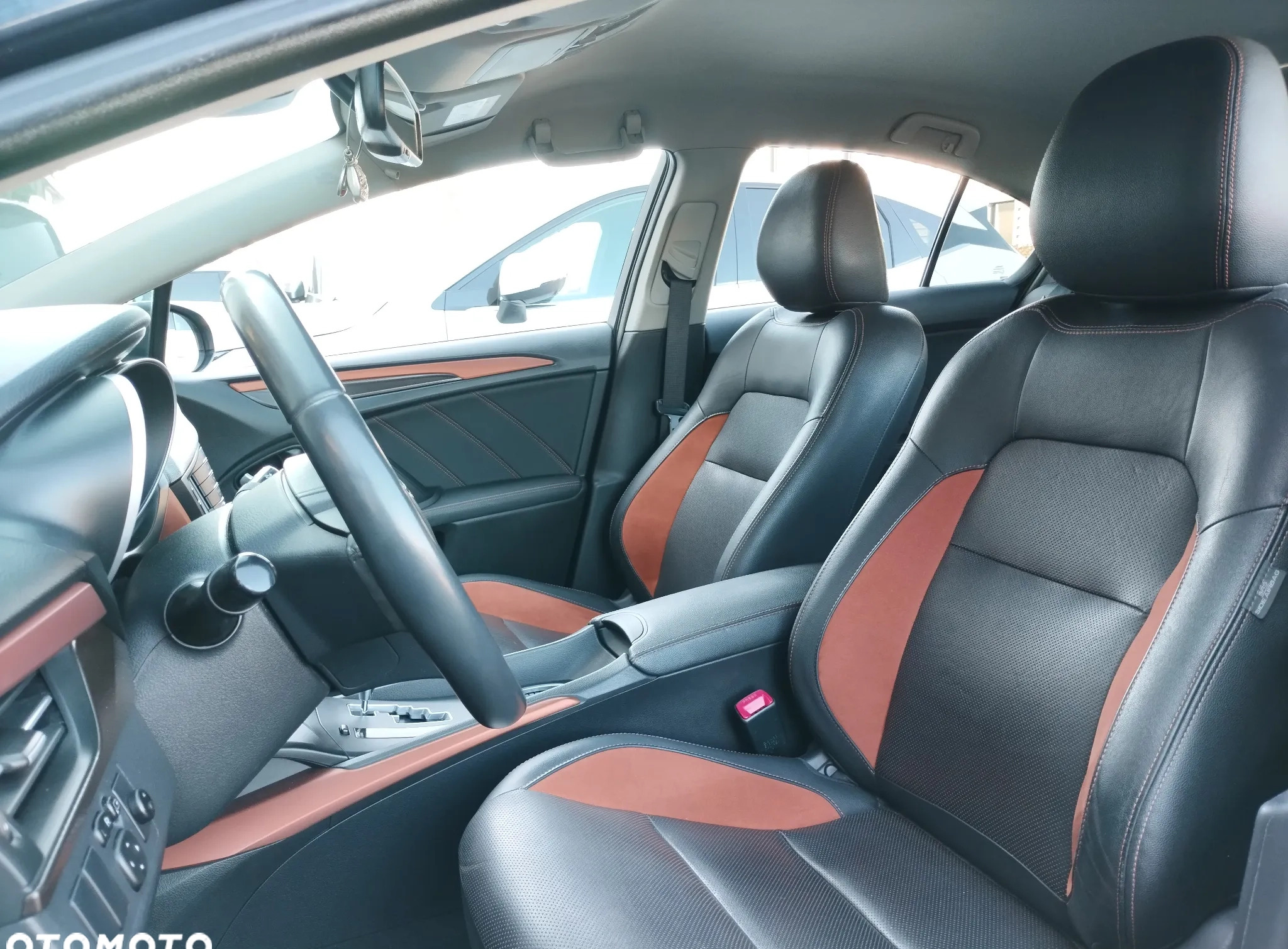 Toyota Avensis cena 69900 przebieg: 117489, rok produkcji 2016 z Tyczyn małe 232